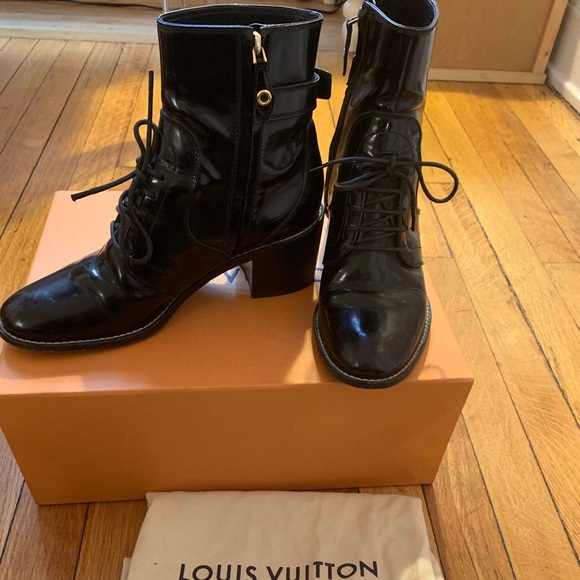 LOUIS VUITTON REPUBLIC BOOTS - Picture 6 of 13